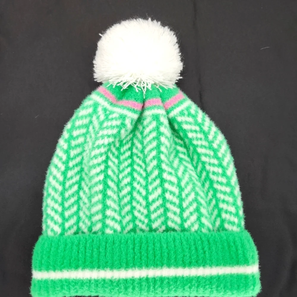 Shiraleah Chicago Womens Beanie Pom Pom Green Pink Soft Winter Ski‎ Aspen Snow